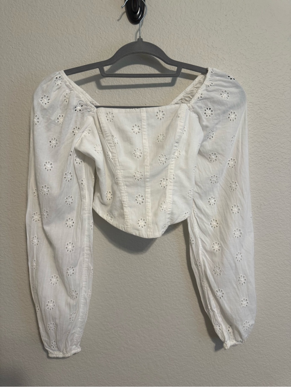Hollister White Eyelet Puff-Sleeve Crop Top